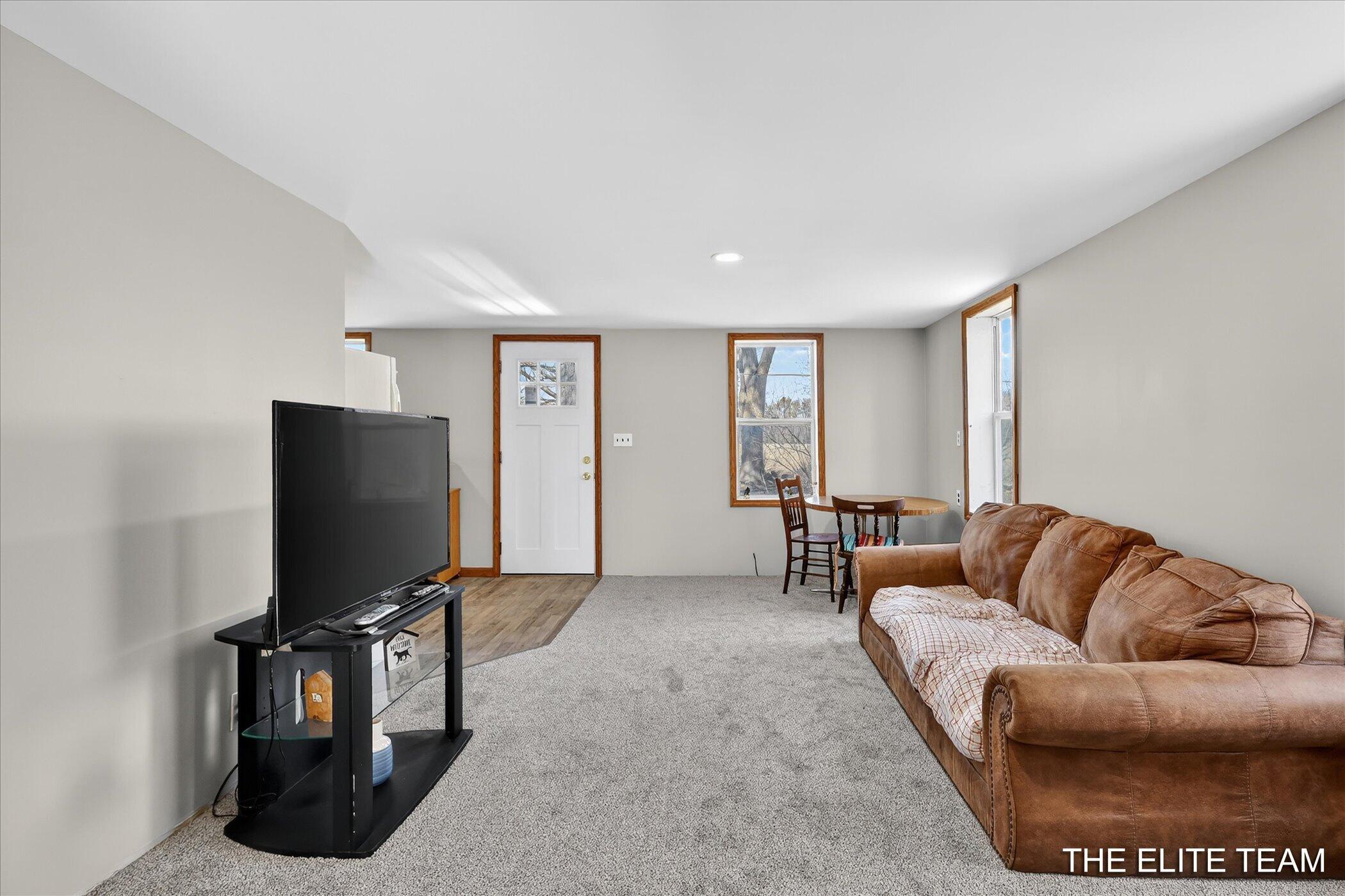 343 West Long Lake Road Orleans, MI 48865 - Photo 11 of 50 013-343-W-Long-Lake-Rd-Orleans-MI-48865-