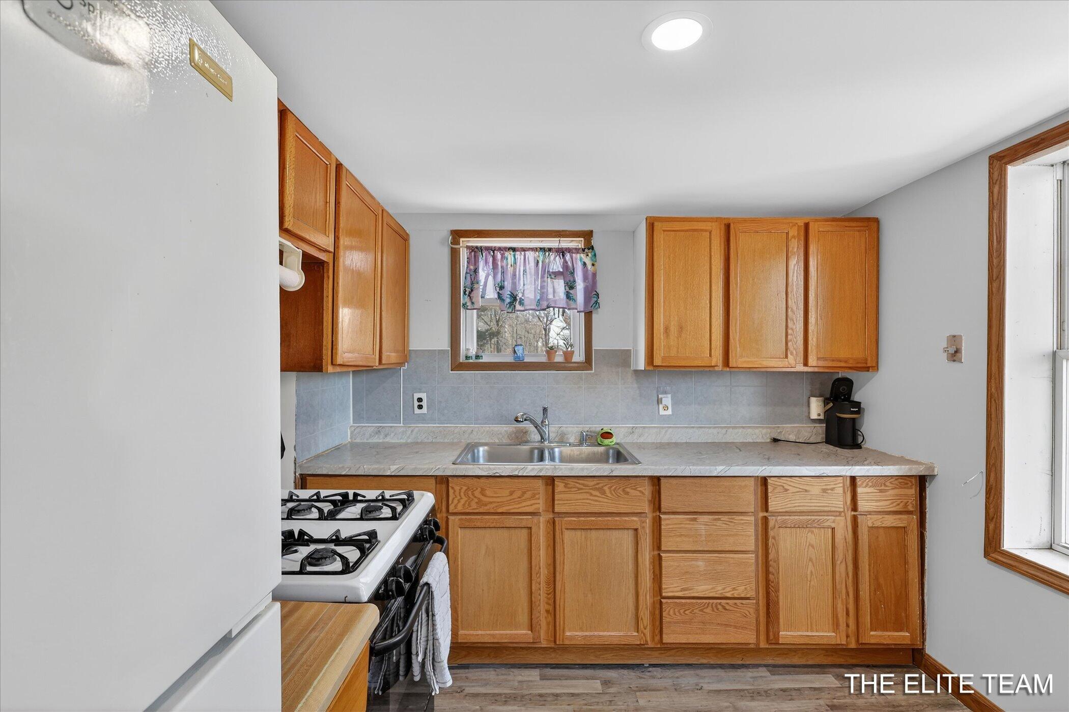 343 West Long Lake Road Orleans, MI 48865 - Photo 12 of 50 014-343-W-Long-Lake-Rd-Orleans-MI-48865-