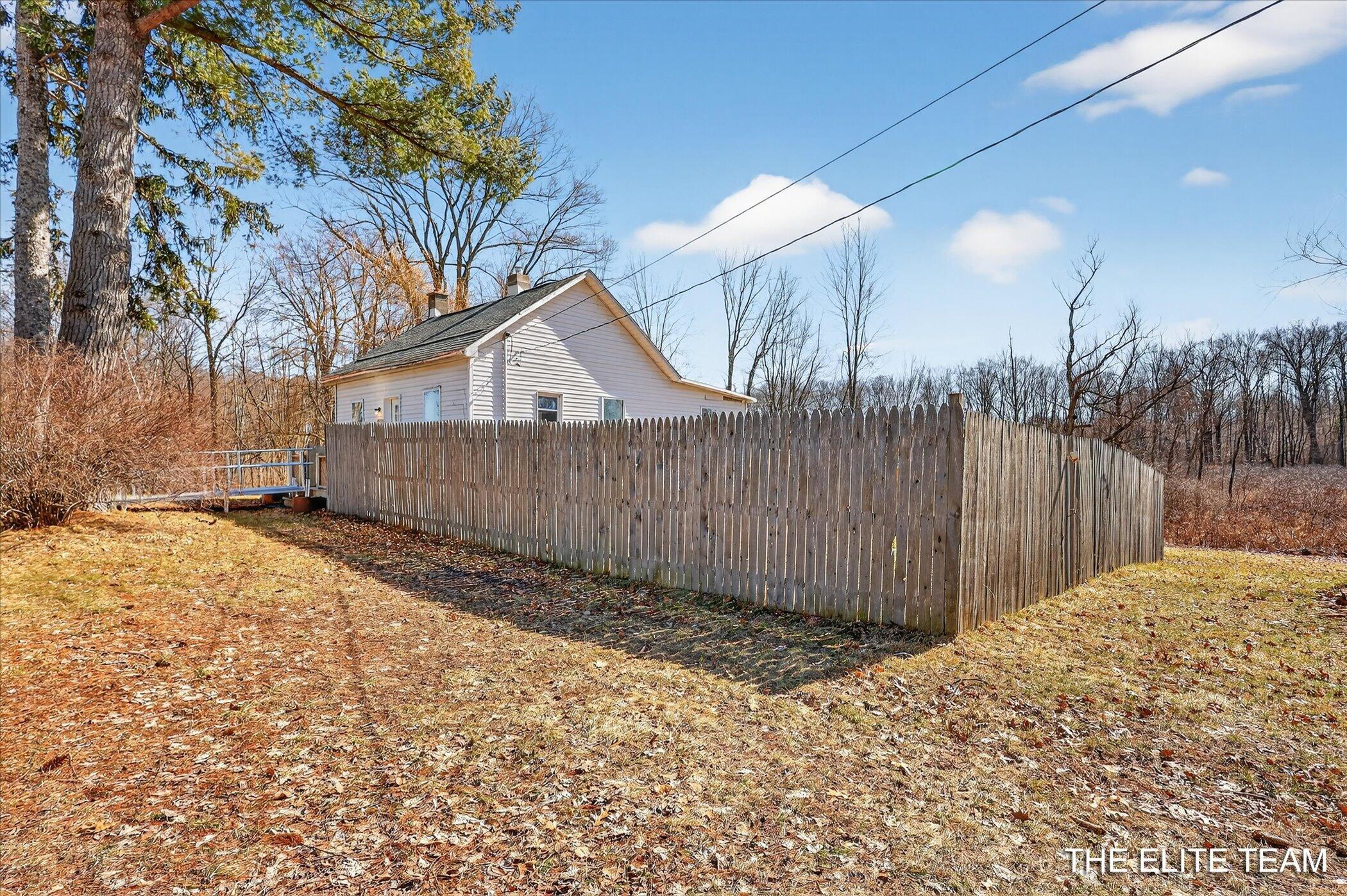 343 West Long Lake Road Orleans, MI 48865 - Photo 3 of 50 004-343-W-Long-Lake-Rd-Orleans-MI-48865-