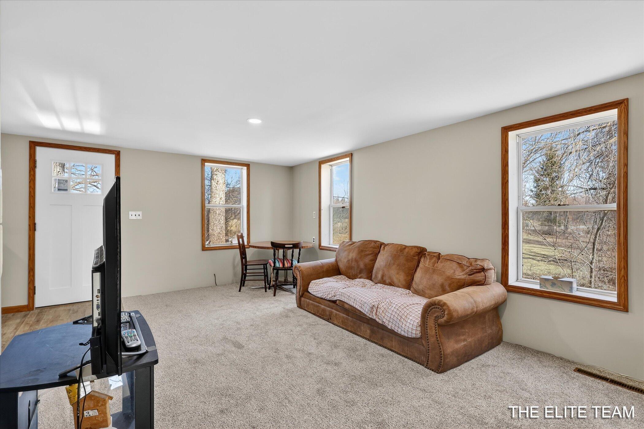 343 West Long Lake Road Orleans, MI 48865 - Photo 9 of 50 011-343-W-Long-Lake-Rd-Orleans-MI-48865-