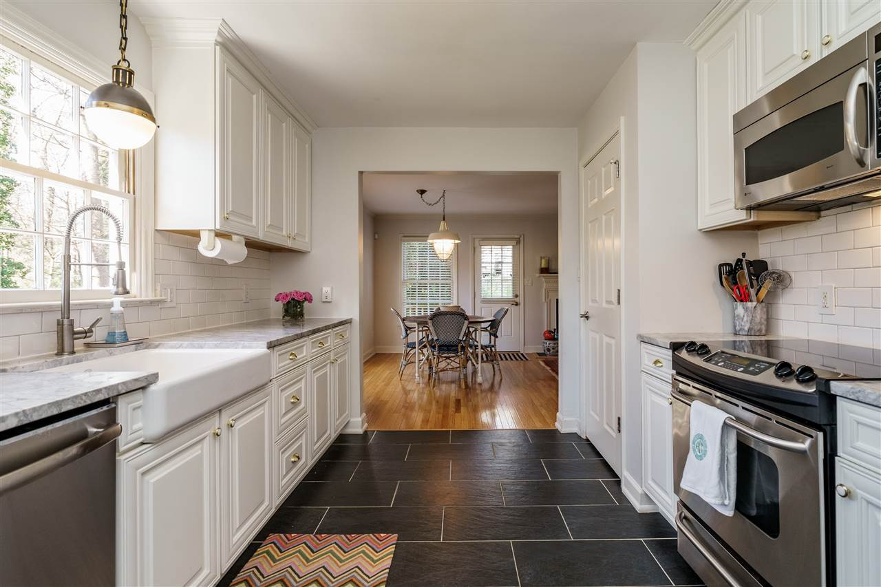 813 Burke Street Raleigh, NC 27609 - Photo 10 of 30 Photo 10