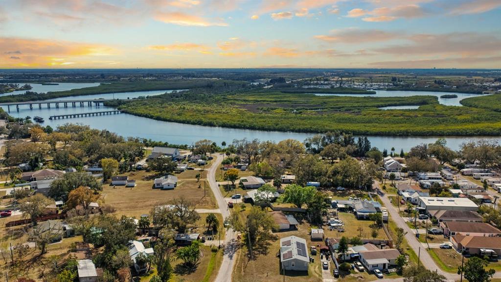 910 Lytle Street Southwest Ruskin, FL 33570 - Photo 16 of 19