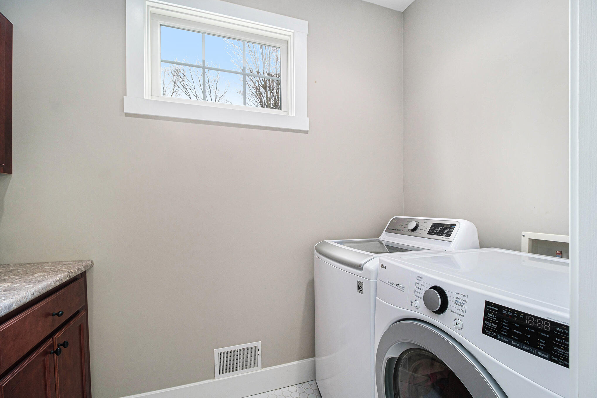 42055 Rowlings Street Mattawan, MI 49071 - Photo 22 of 37 DSCF5595