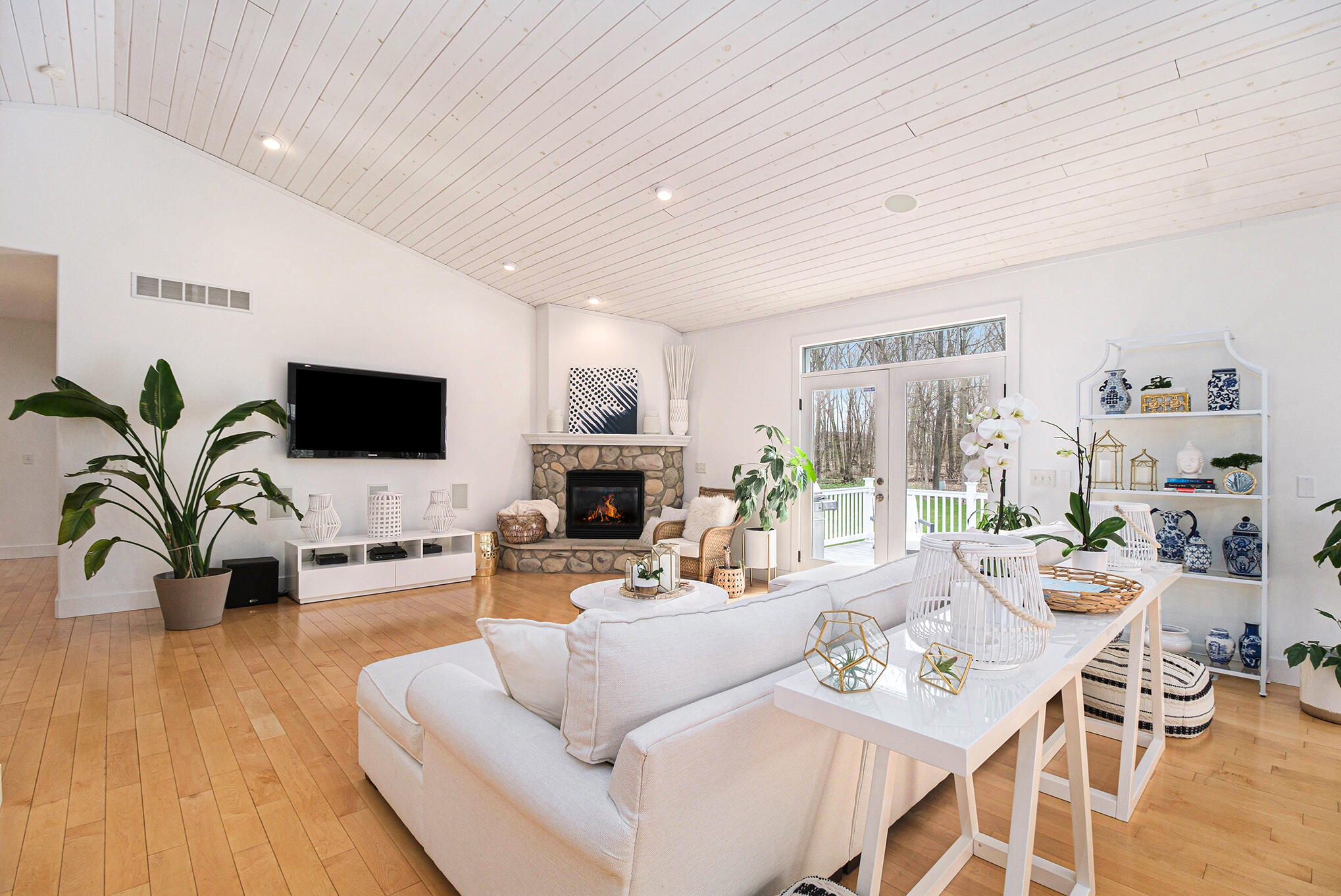 42055 Rowlings Street Mattawan, MI 49071 - Photo 5 of 37 DSCF5558