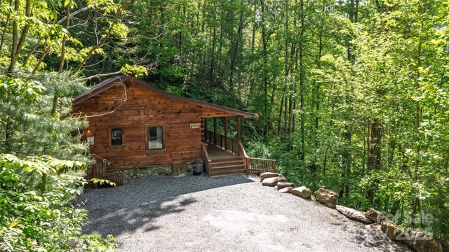 a house view with a outdoor space