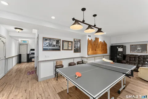 $1,350,000 | 20 Head Of Meadow Road, Newtown, CT 06470