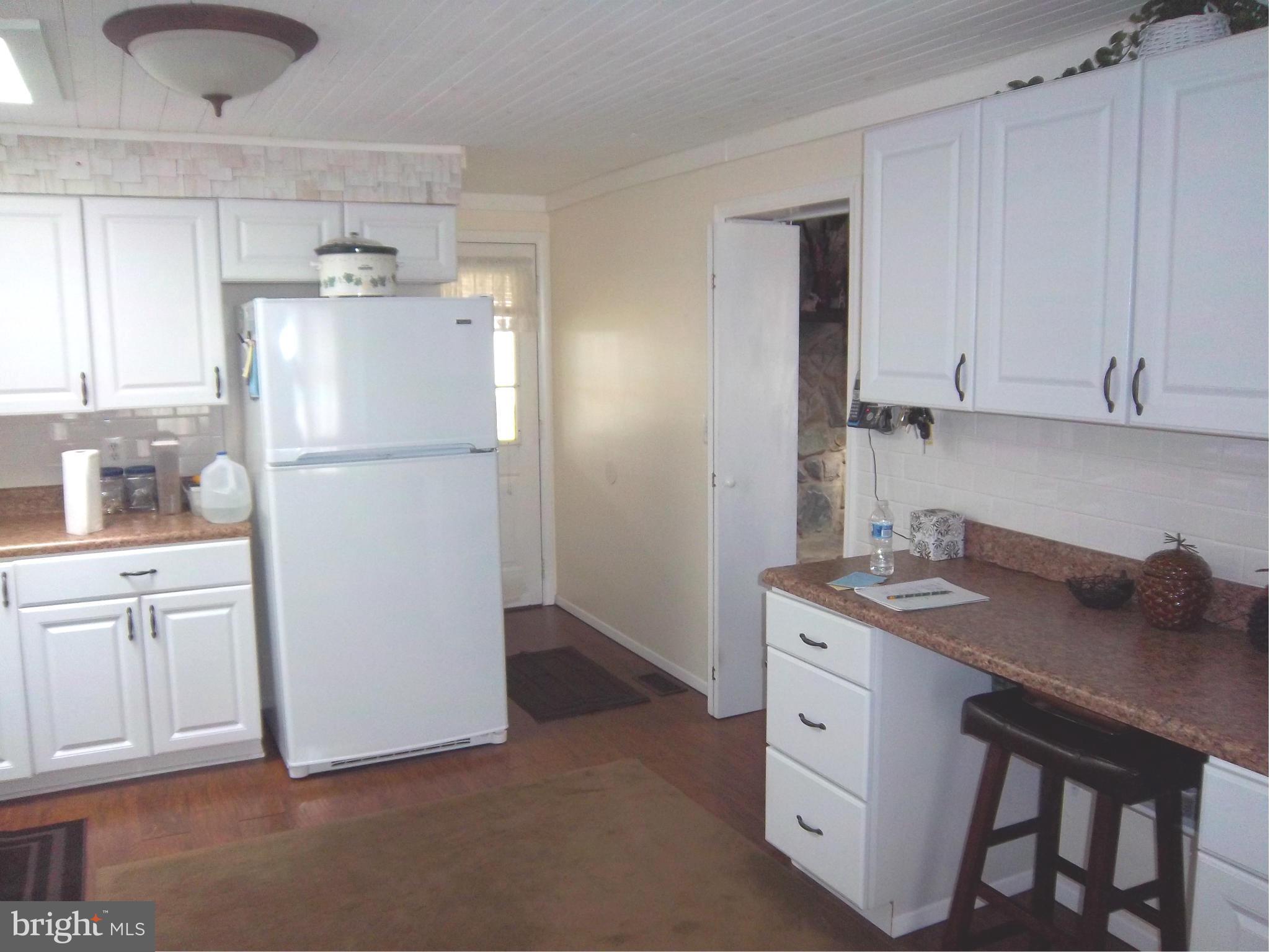 8436 Garland Road Pasadena, MD 21122 - Photo 11 of 17 Kitchen