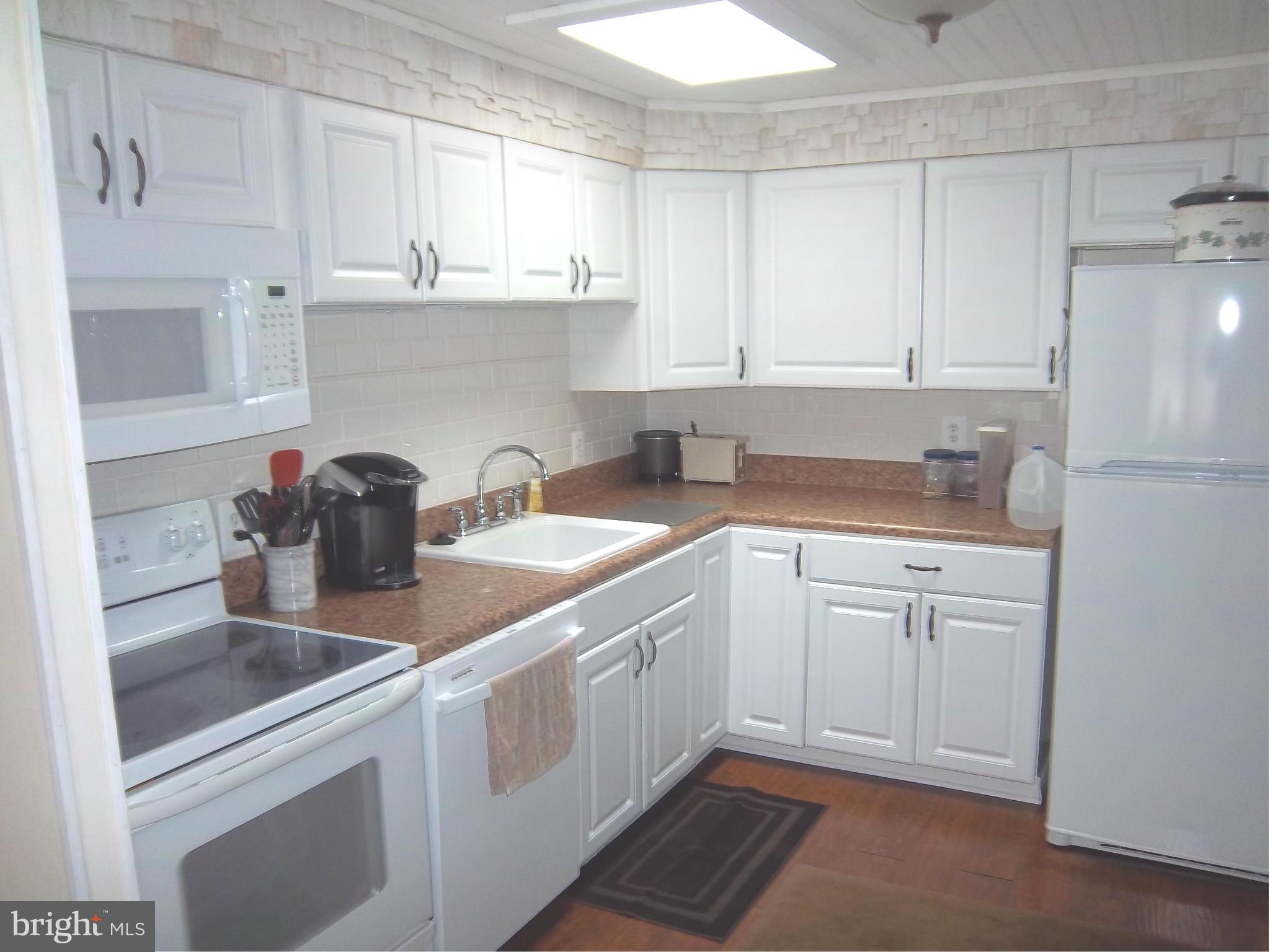 8436 Garland Road Pasadena, MD 21122 - Photo 10 of 17 Kitchen