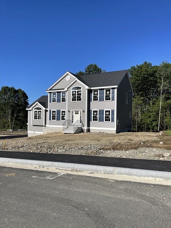 43 Hayfield Road, Unit 14 Dracut, MA 01826 - Photo 2 of 5