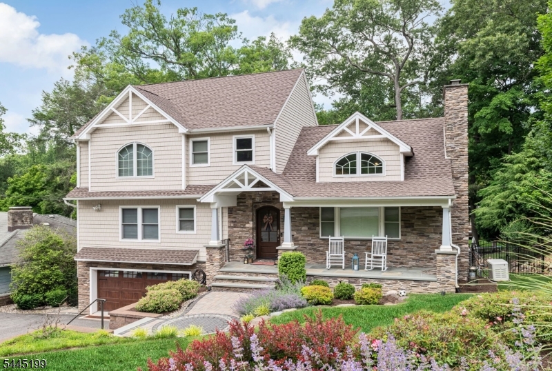31 Osceola Road Wayne, NJ 07470 - Photo 1 of 44