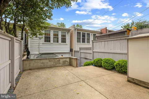 $1,160,000 | 2009 37th Street Northwest, Washington, DC 20007
