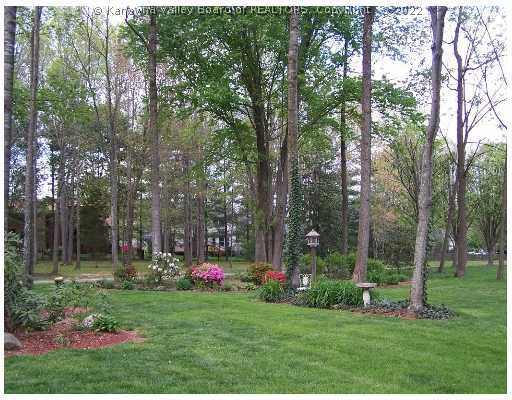 407 Edgewood Road Hurricane, WV 25526 - Photo 15 of 16 Yard/Garden.