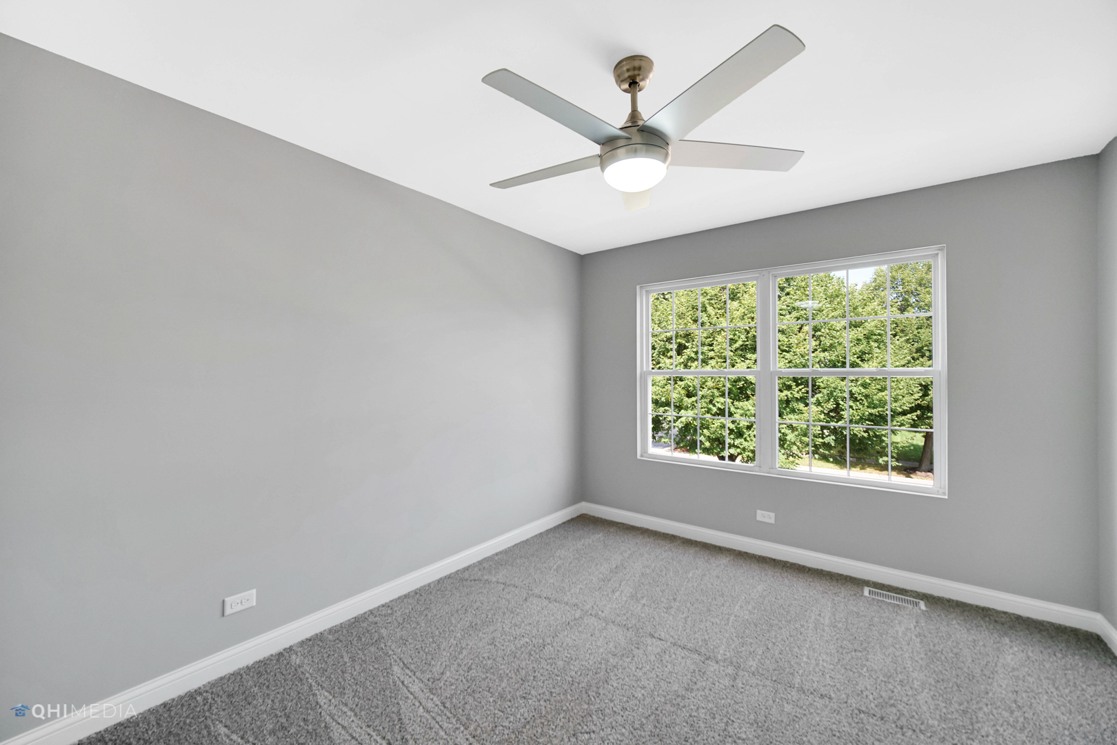 3101 Bennett Place Aurora, IL 60502 - Photo 20 of 30 an empty room with a window