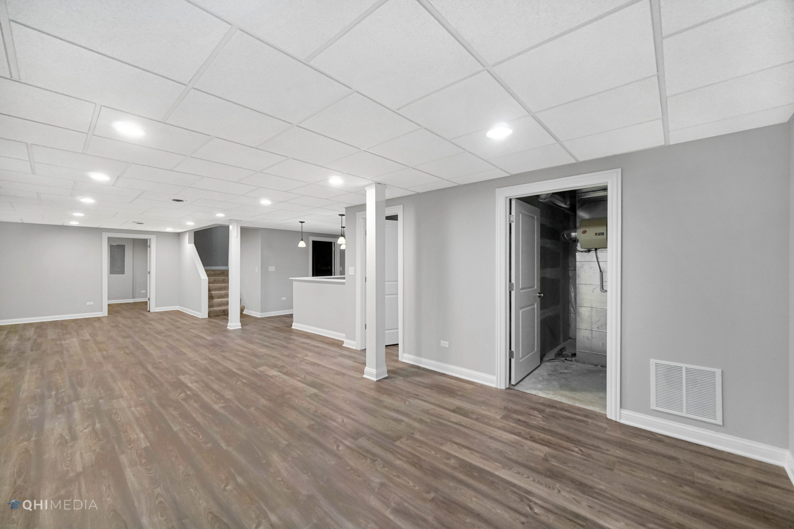 3101 Bennett Place Aurora, IL 60502 - Photo 27 of 30 a view of empty room with wooden floor