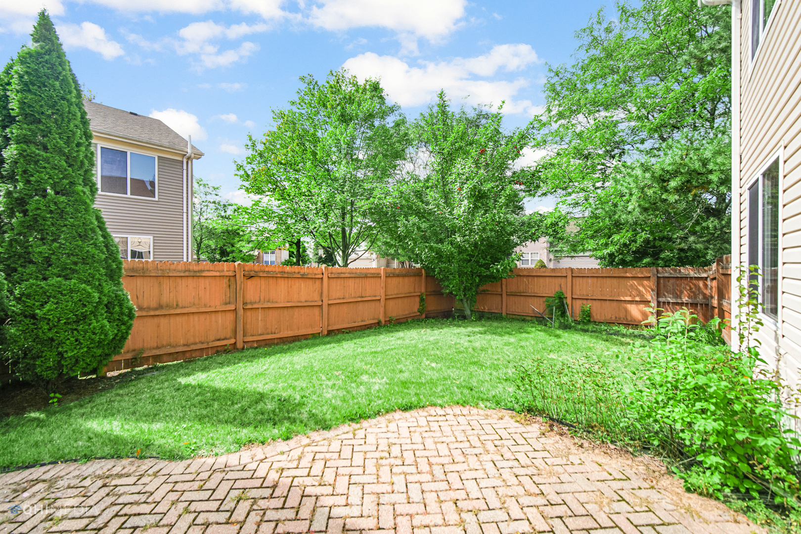 3101 Bennett Place Aurora, IL 60502 - Photo 29 of 30 a backyard of a house with lots of green space