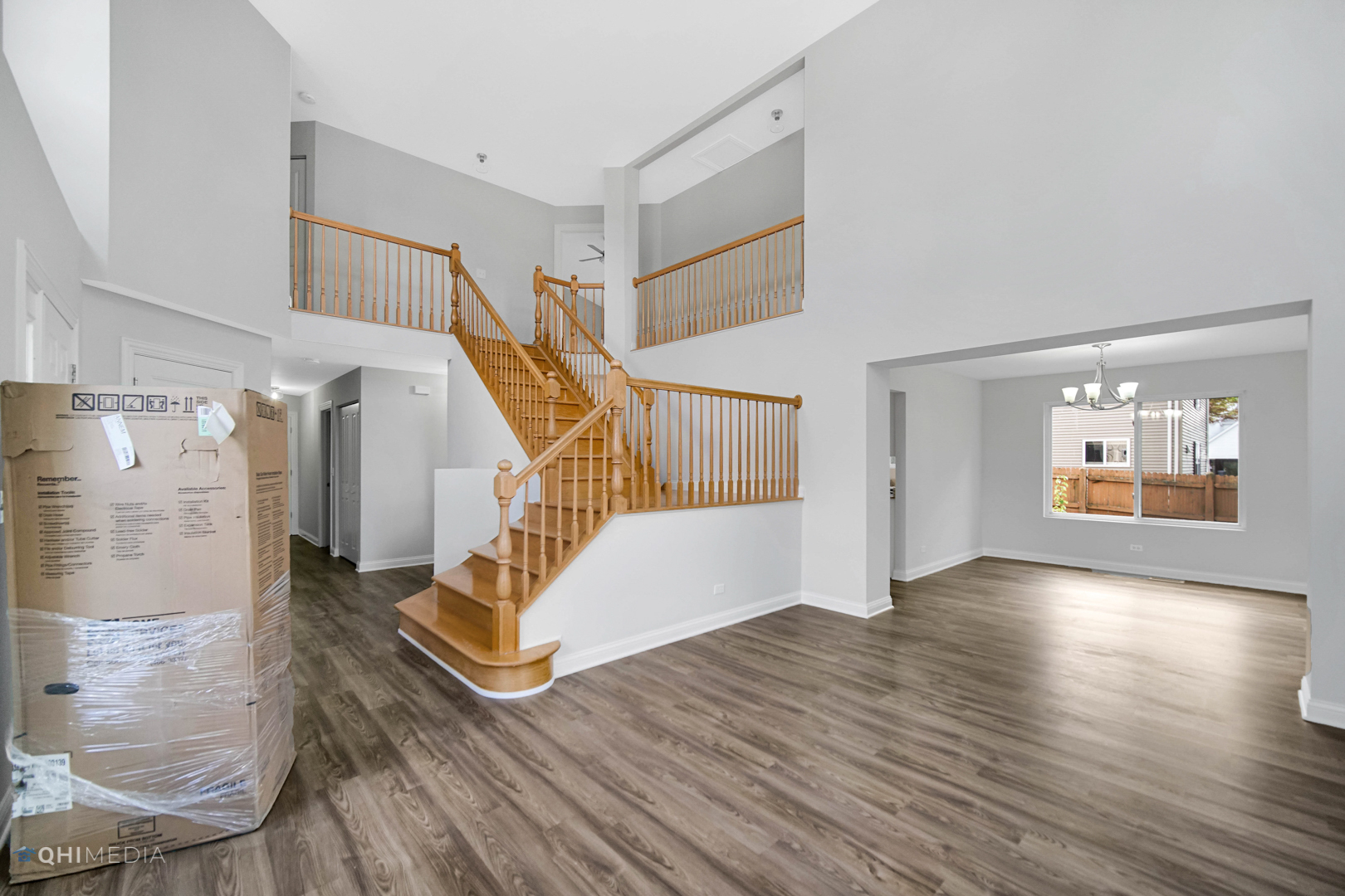 3101 Bennett Place Aurora, IL 60502 - Photo 6 of 30 a view of entryway with wooden floor