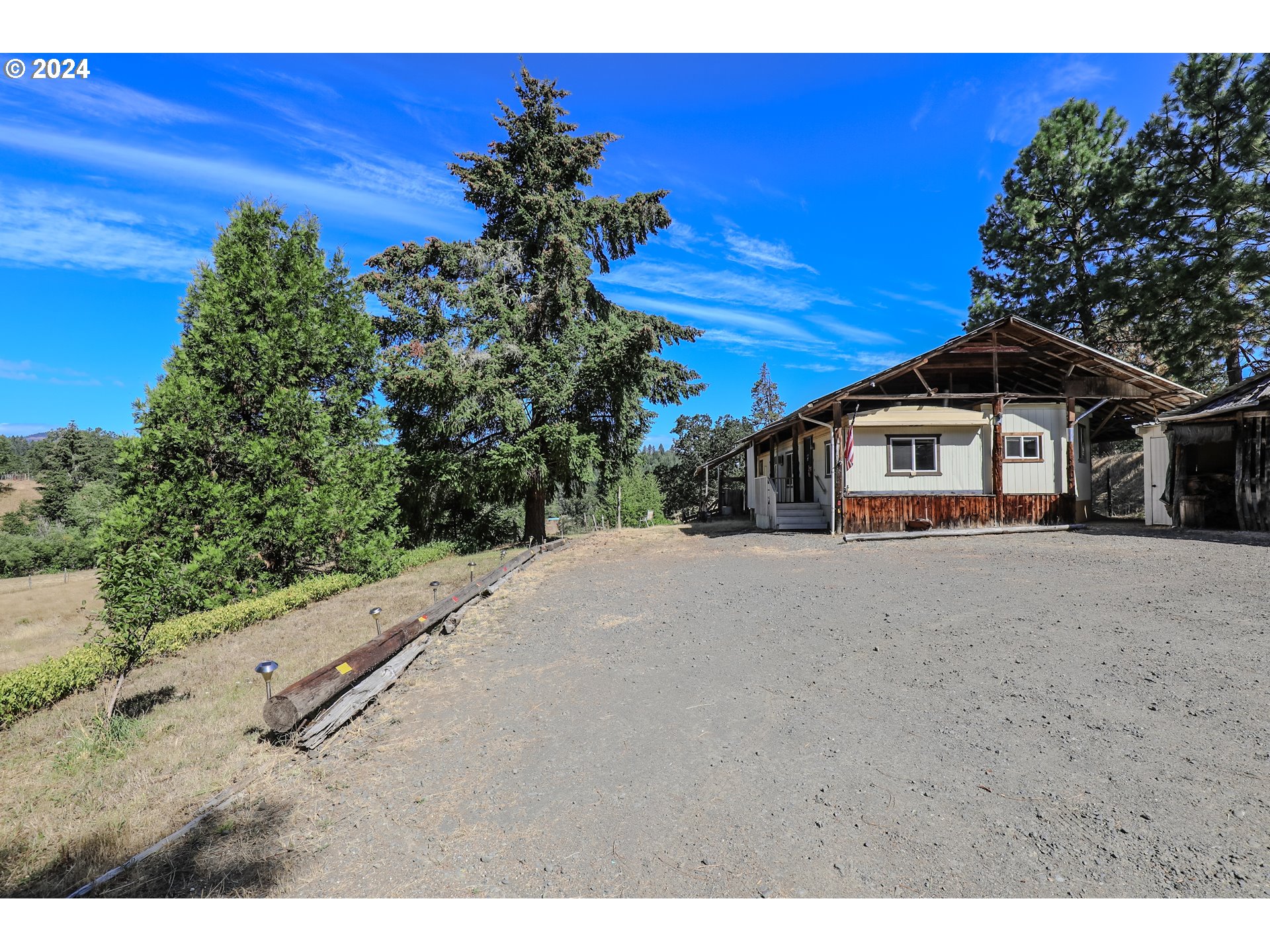 1731 Ireland Road Winston, OR 97496 - Photo 24 of 46 Gallery Image 24