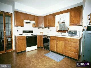 427 Vinemont Road Sinking Spring, PA 19608 - Photo 3 of 6