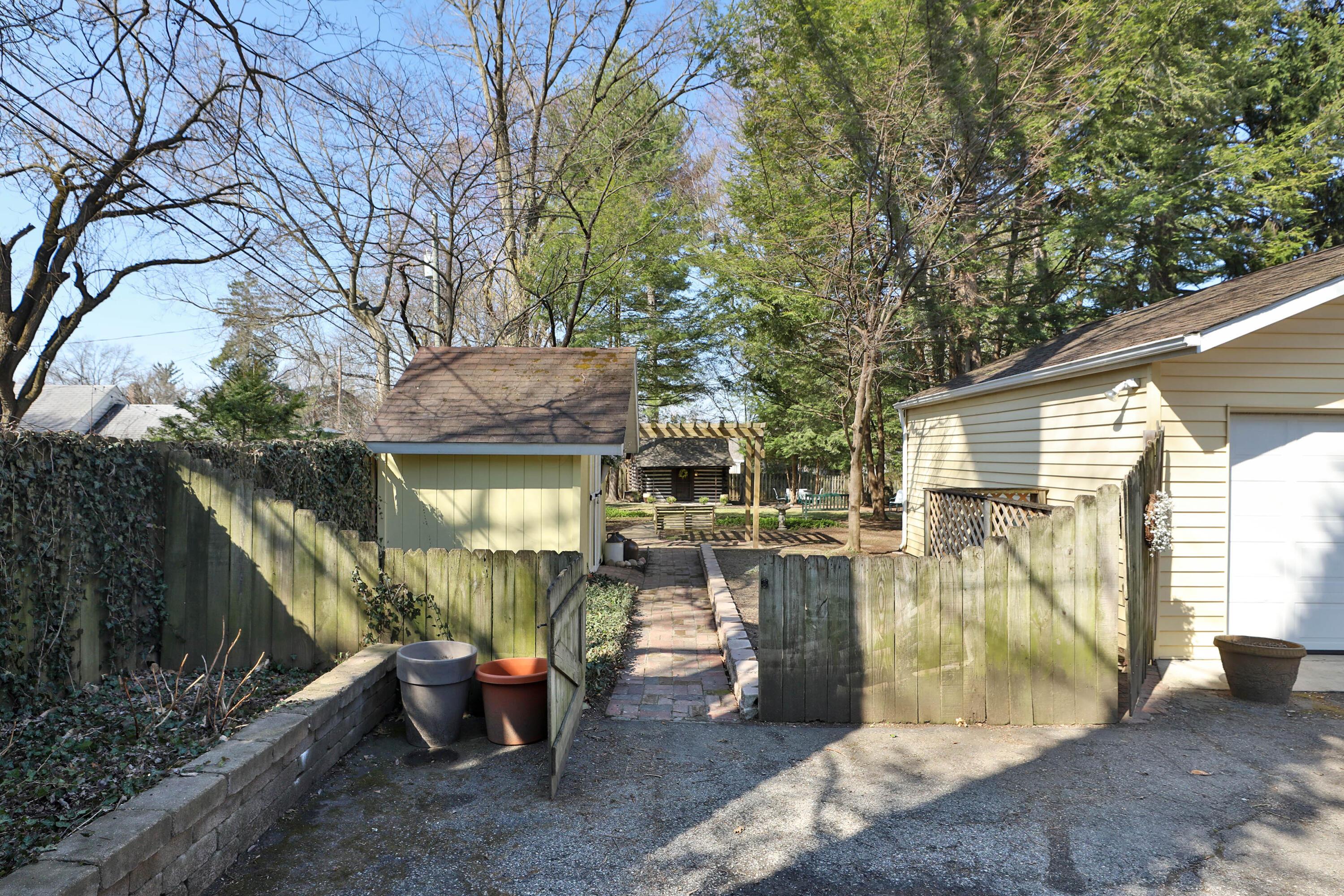 205 Aldrich Road Columbus, OH 43214 - Photo 52 of 77 205-Aldrich-52