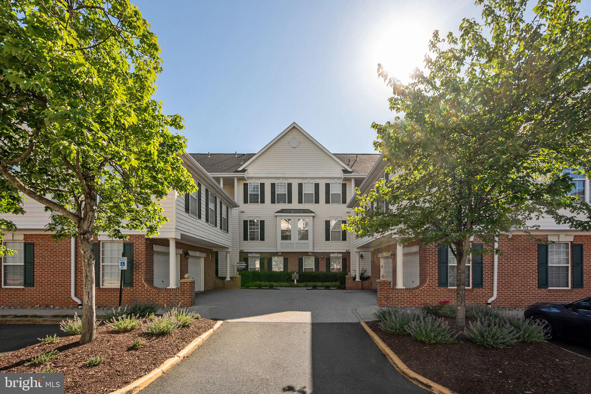 25300 Lake Mist Square, Unit 101 Chantilly, VA 20152 - Photo 7 of 63