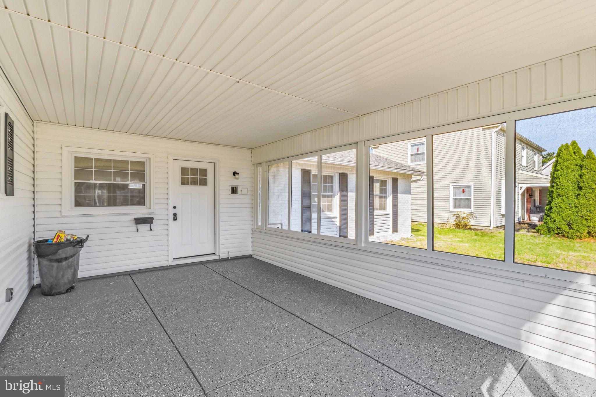 7 Sterling Lane Willingboro, NJ 08046 - Photo 4 of 23 Inviting screened porch for relaxation.