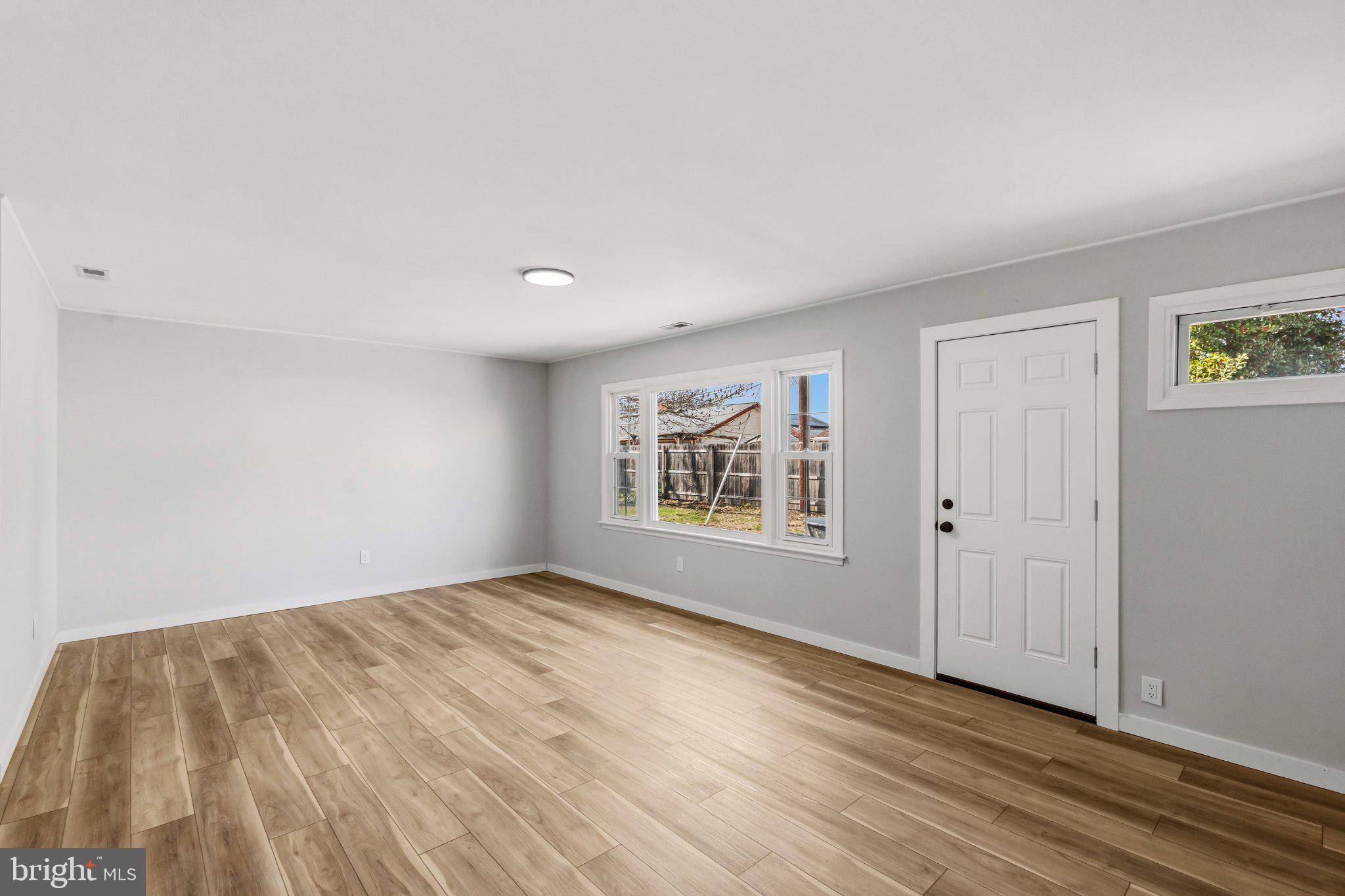 7 Sterling Lane Willingboro, NJ 08046 - Photo 6 of 23 Bright and airy open space awaits!