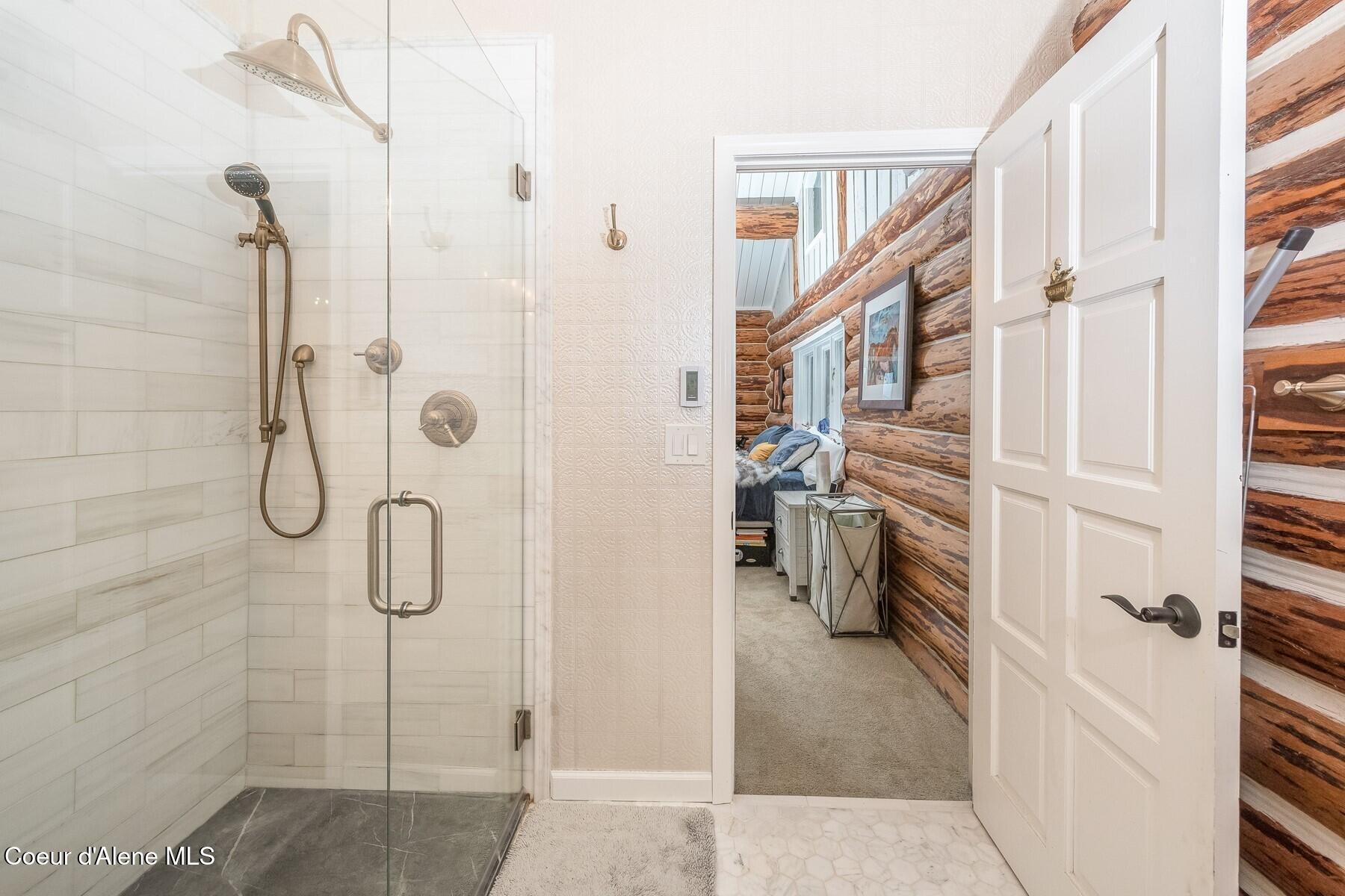 480 Sunnyside Ridge Road Sandpoint, ID 83864 - Photo 38 of 81 Main Floor Master bath