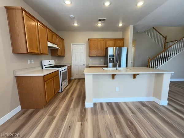 $1,950 | 5824 Creekside Sands Lane, North Las Vegas, NV 89031