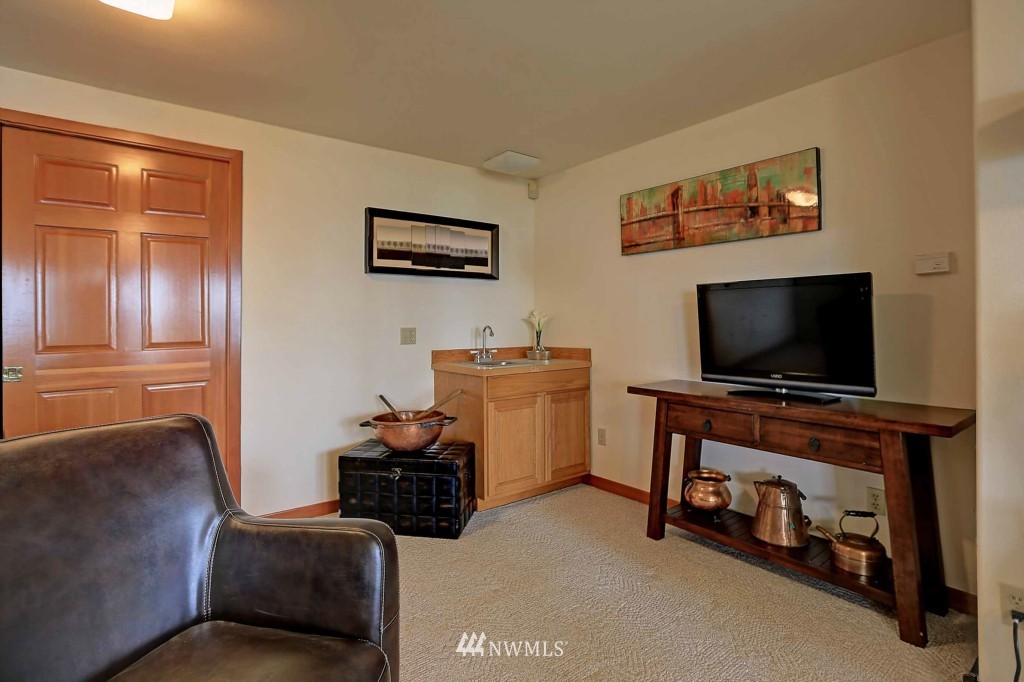 516 Maple Grove Road Camano Island, WA 98282 - Photo 21 of 25 Gallery Image 21