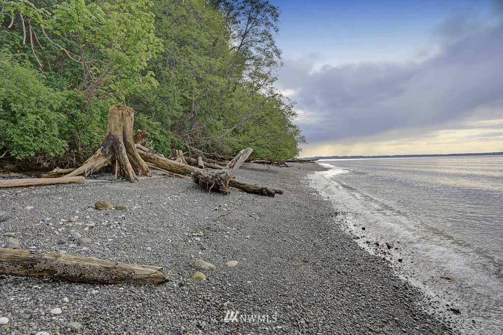 516 Maple Grove Road Camano Island, WA 98282 - Photo 24 of 25 Gallery Image 24