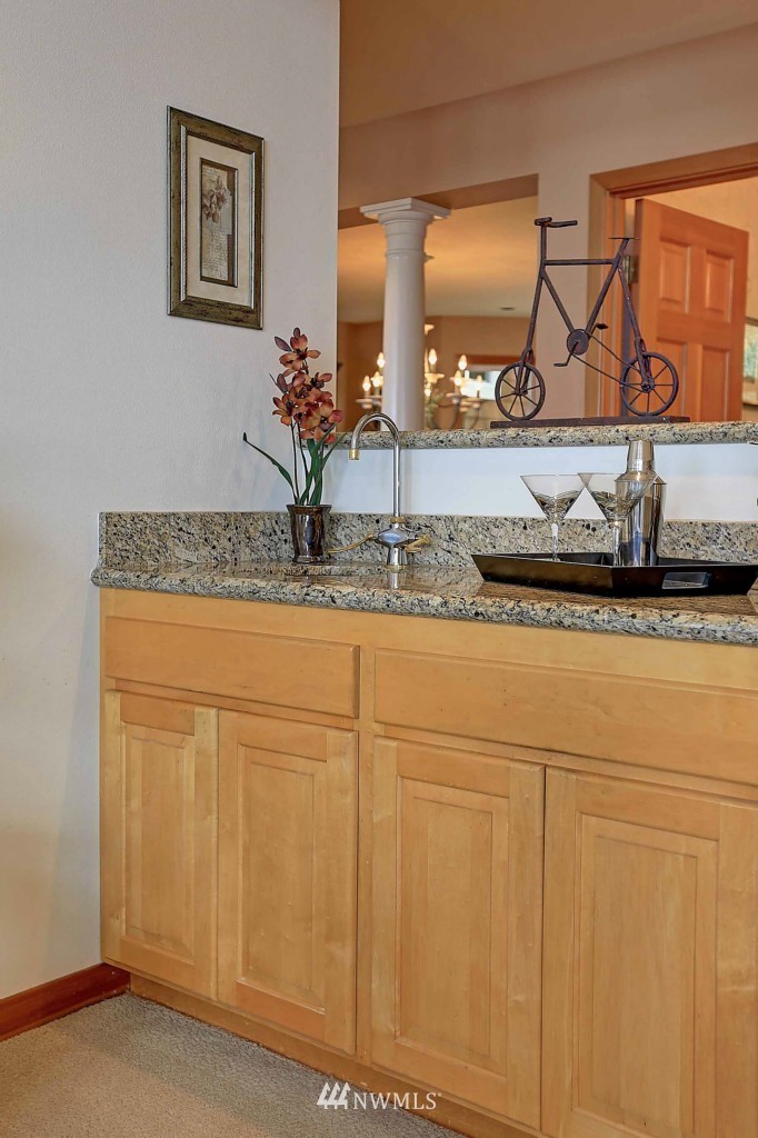 516 Maple Grove Road Camano Island, WA 98282 - Photo 7 of 25 Gallery Image 7