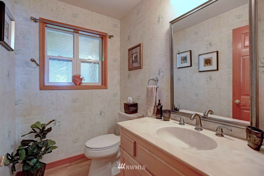 516 Maple Grove Road Camano Island, WA 98282 - Photo 8 of 25 Gallery Image 8