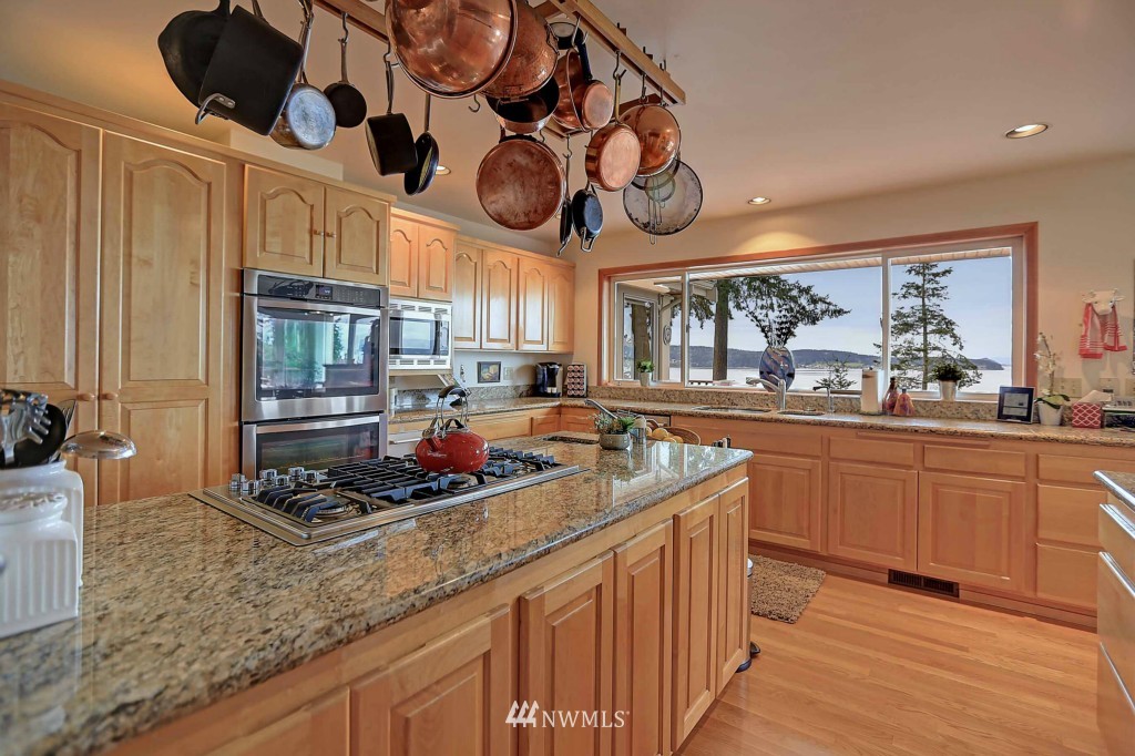 516 Maple Grove Road Camano Island, WA 98282 - Photo 10 of 25 Gallery Image 10