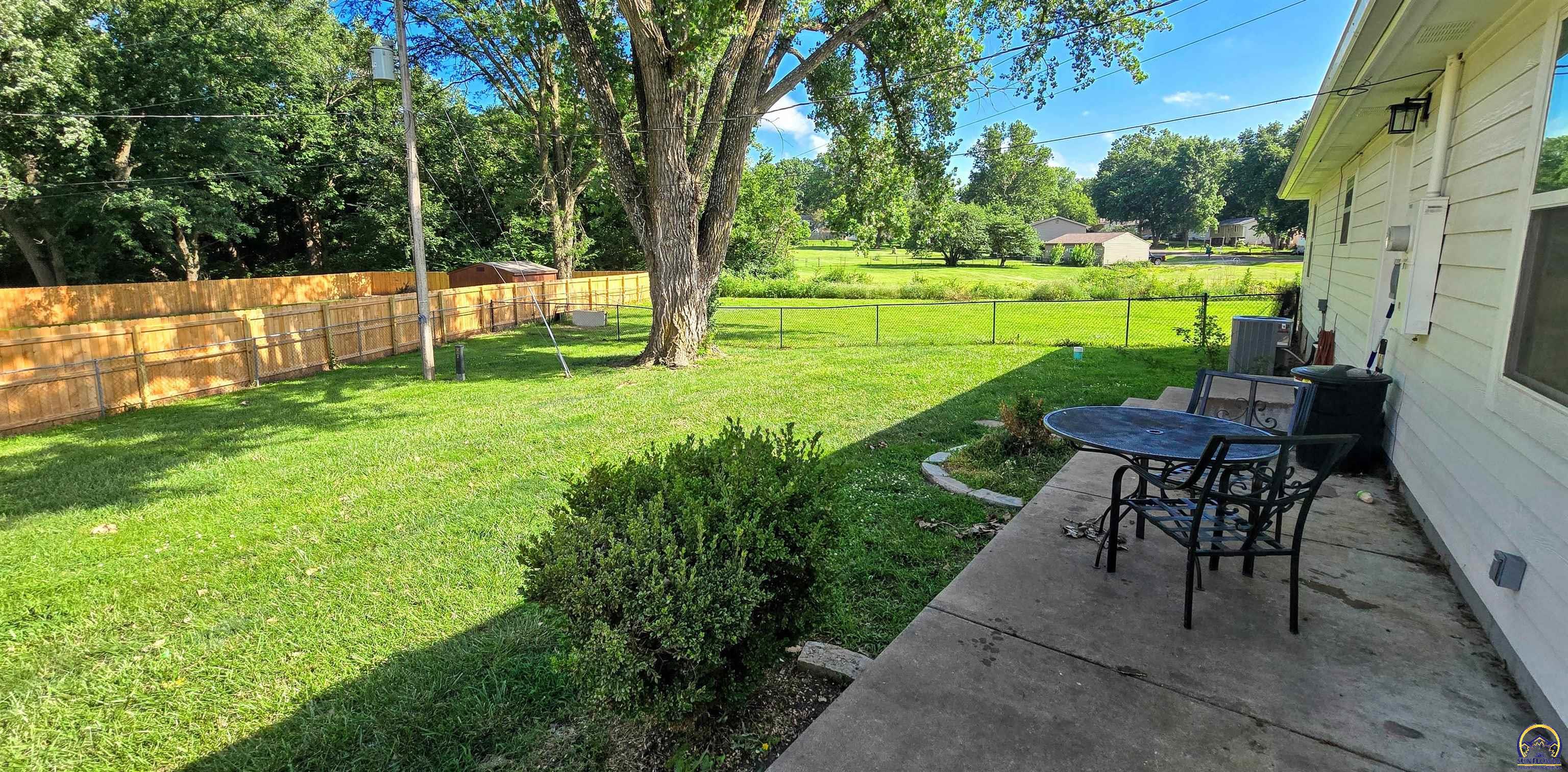 3650 Northeast Applewood Drive Topeka, KS 66617 - Photo 17 of 18