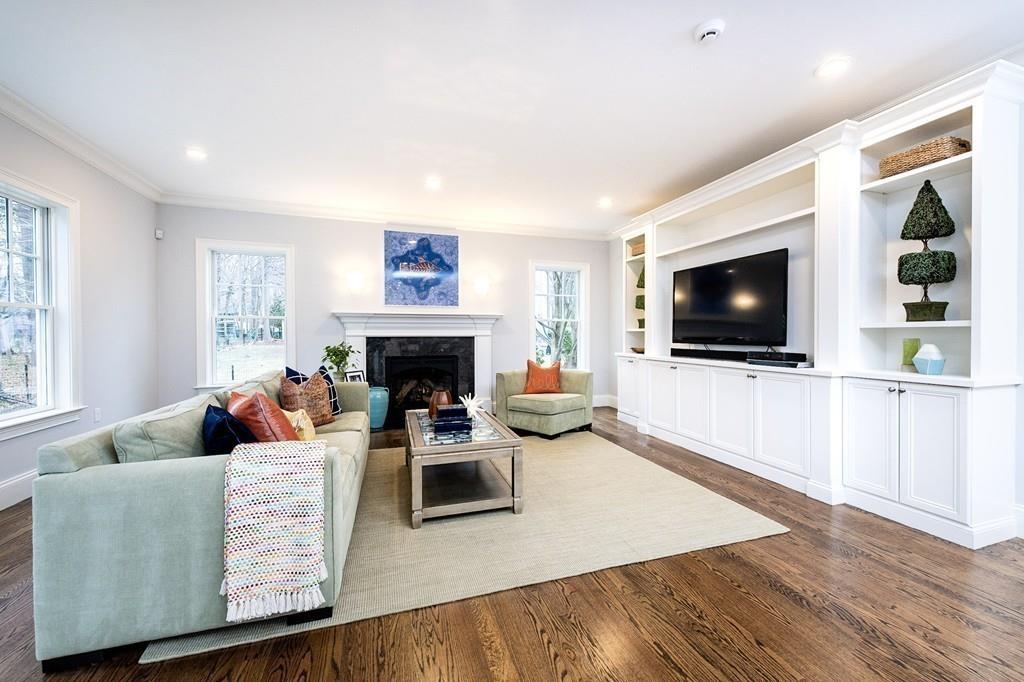 46 Pilgrim Road Wellesley, MA 02481 - Photo 11 of 22