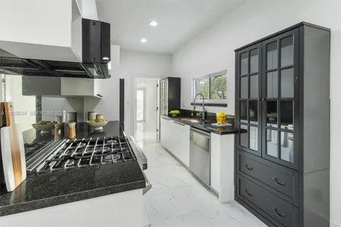 $1,050,000 | 142 Northwest 47th Terrace, Miami, FL 33127