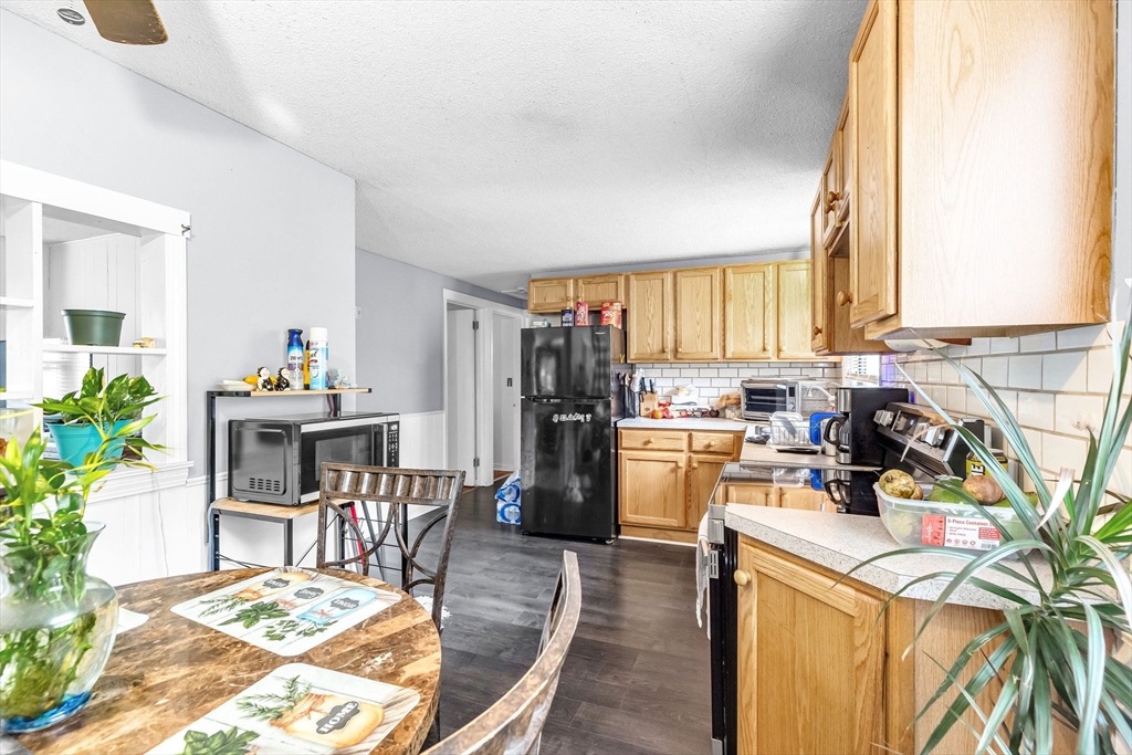 101 Regal Street Springfield, MA 01118 - Photo 11 of 27