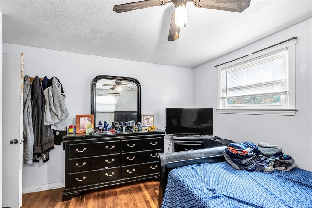 101 Regal Street Springfield, MA 01118 - Photo 17 of 27