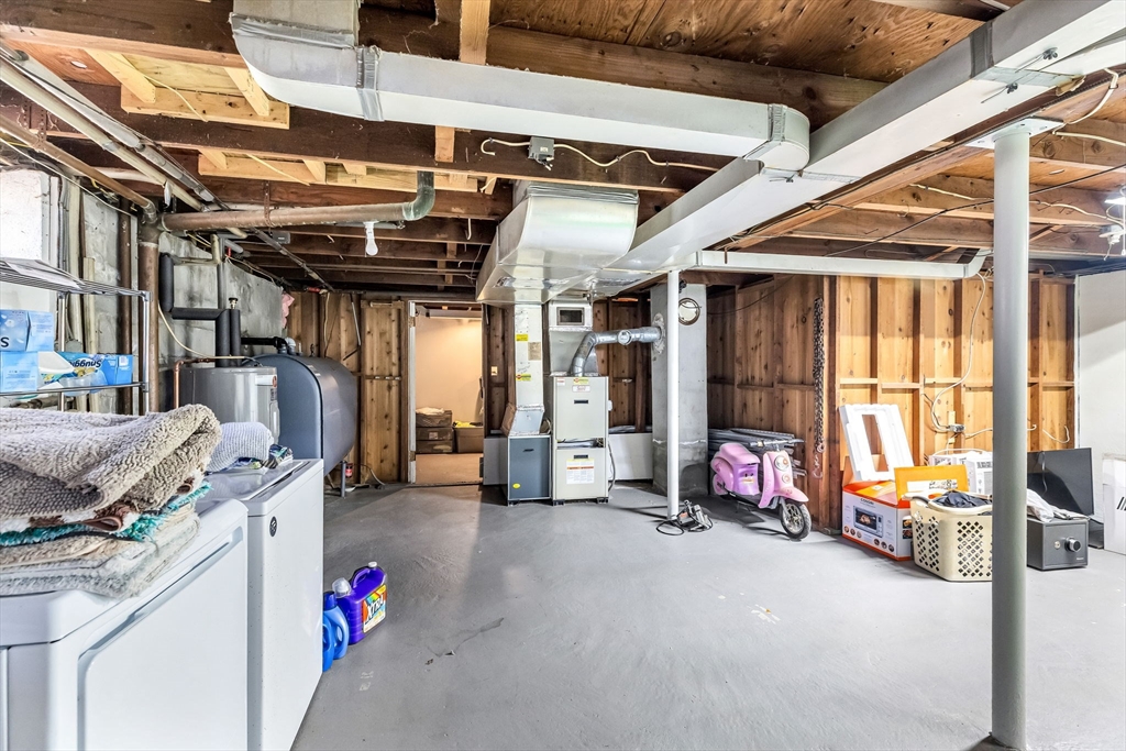 101 Regal Street Springfield, MA 01118 - Photo 23 of 27