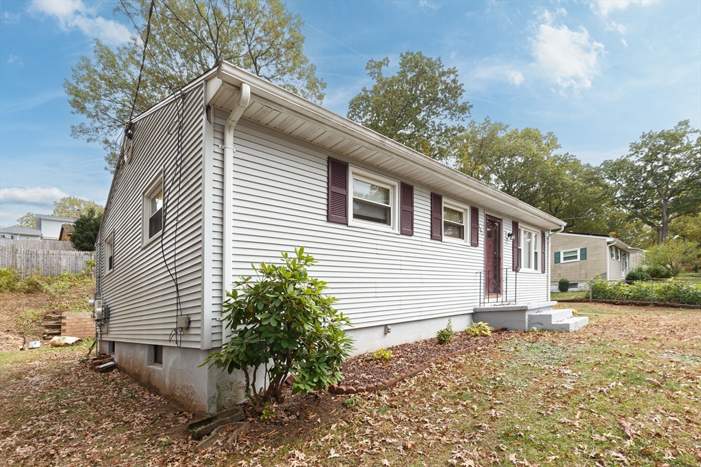 101 Regal Street Springfield, MA 01118 - Photo 26 of 27