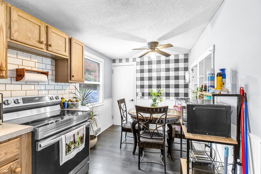 101 Regal Street Springfield, MA 01118 - Photo 9 of 27