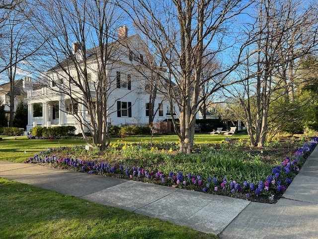 307 Abbotsford Road Kenilworth, IL 60043 - Photo 1 of 5