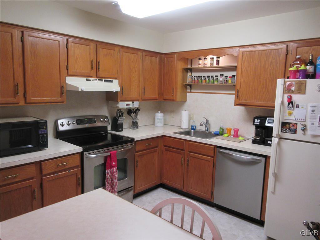 789 Briarstone Road Bethlehem, PA 18017 - Photo 12 of 20 Gallery Image 12