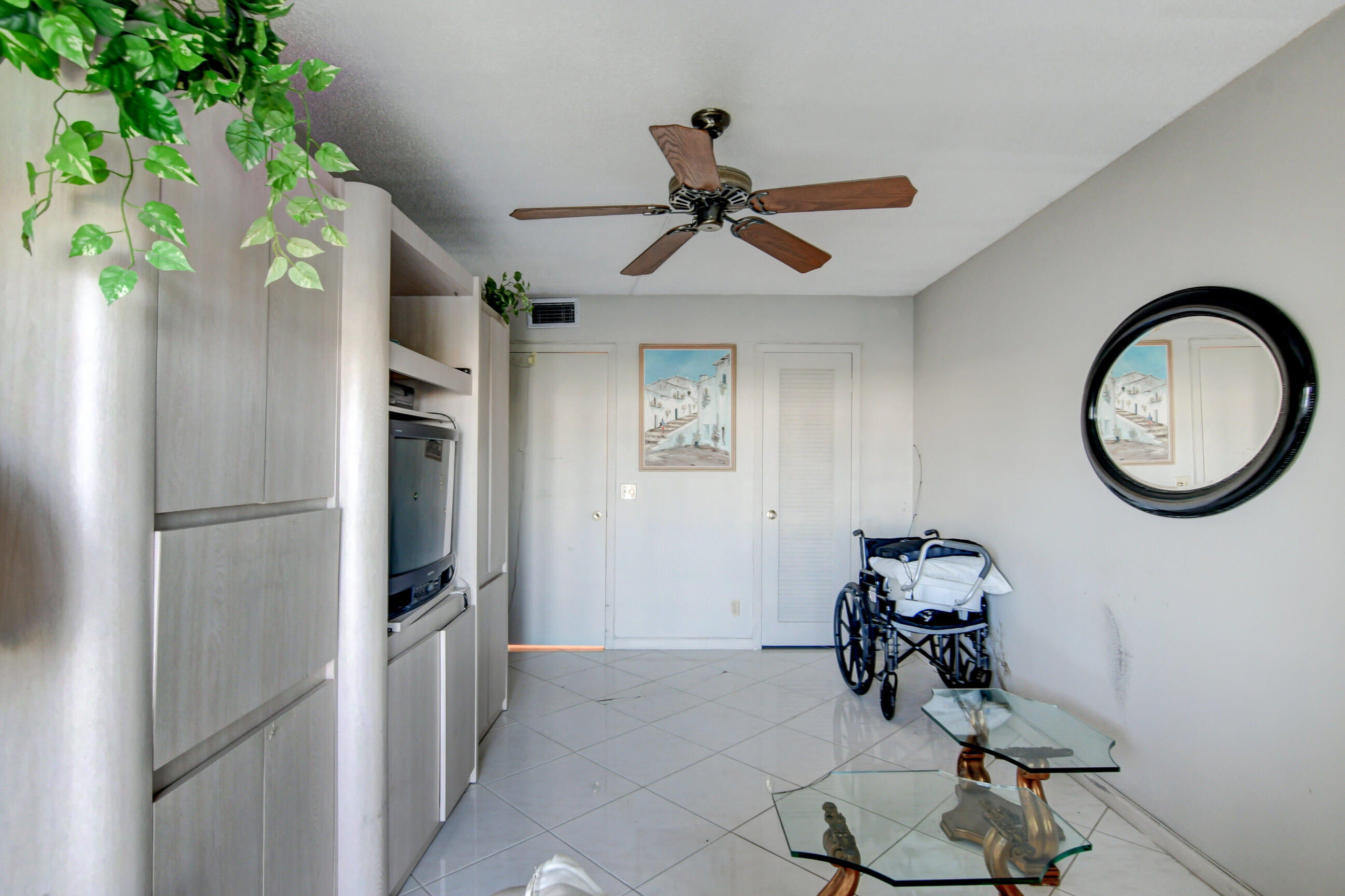 4044 Exeter C Boca Raton, FL 33434 - Photo 23 of 69 Guest Bedroom/Walk-In Closet