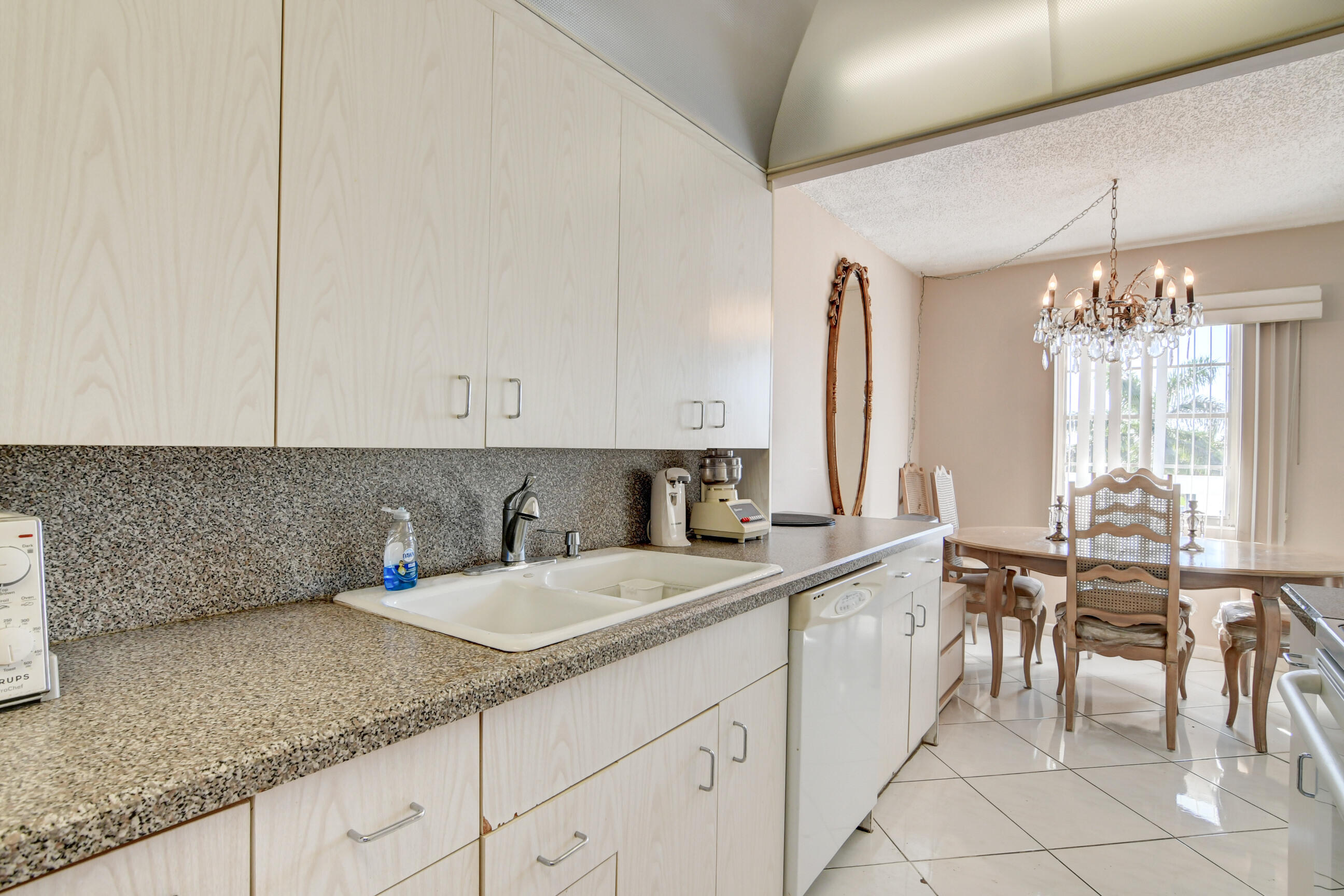 4044 Exeter C Boca Raton, FL 33434 - Photo 8 of 69 Kitchen/Dining Room
