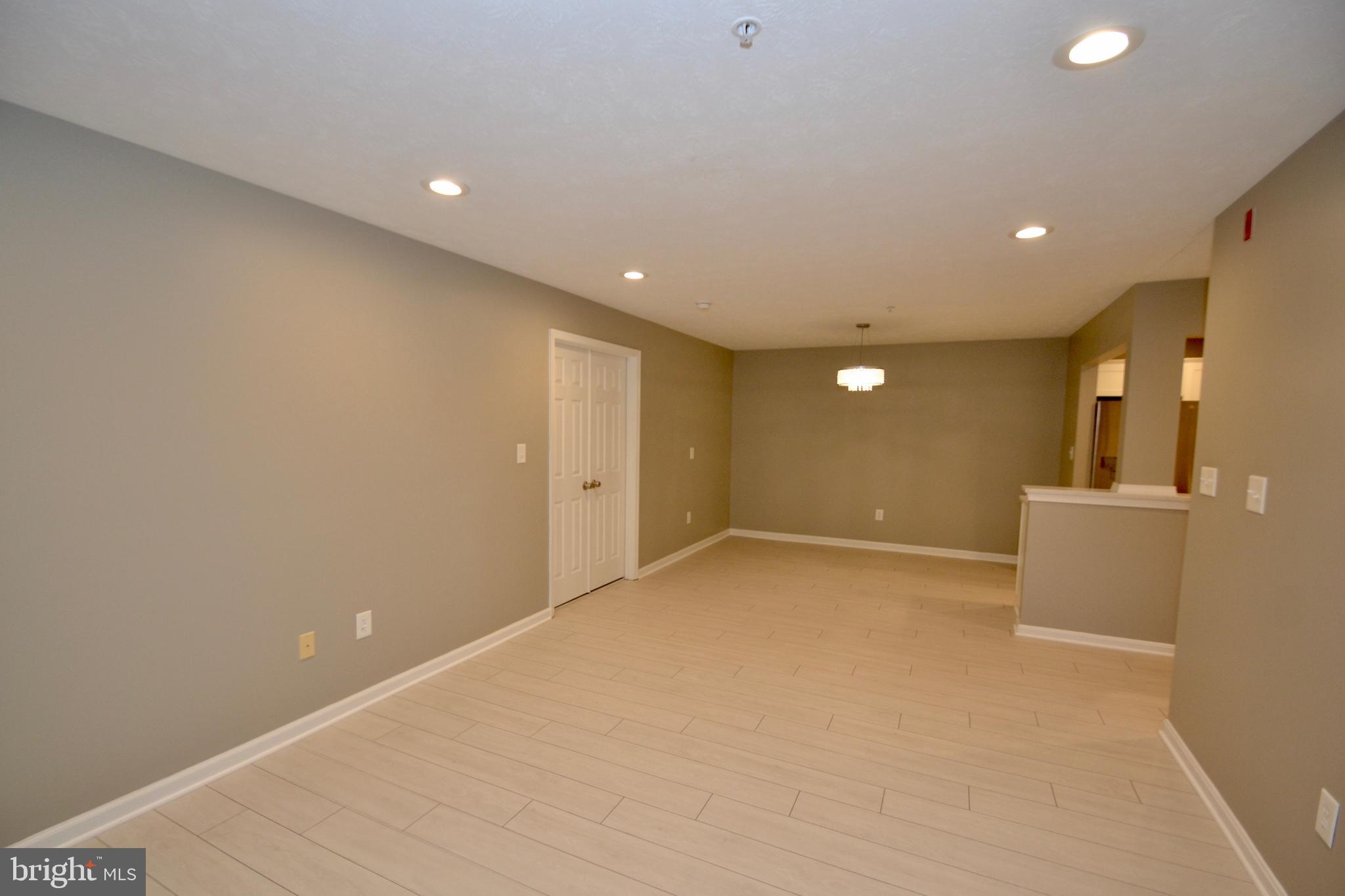810 Kennington Road Reisterstown, MD 21136 - Photo 10 of 21 Living Room Area
