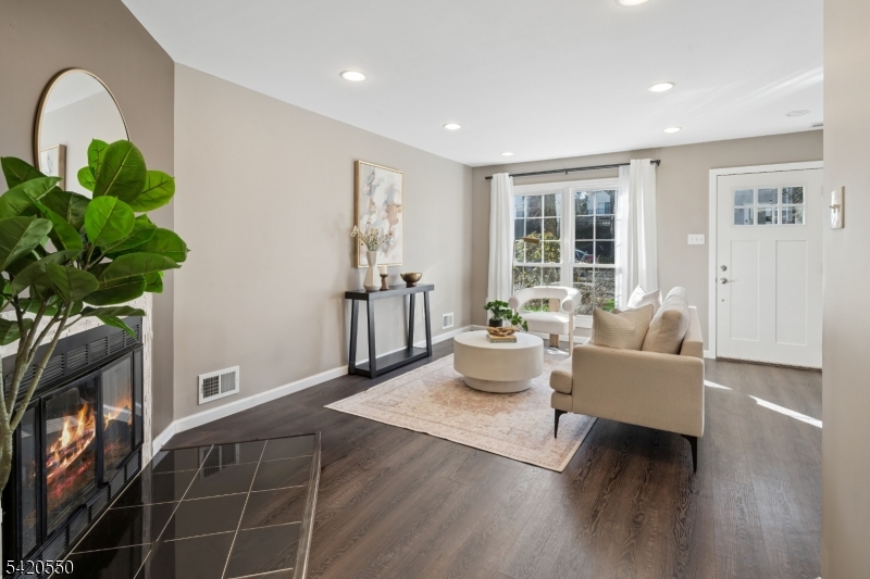 74 Boston Street Newark, NJ 07103 - Photo 3 of 22