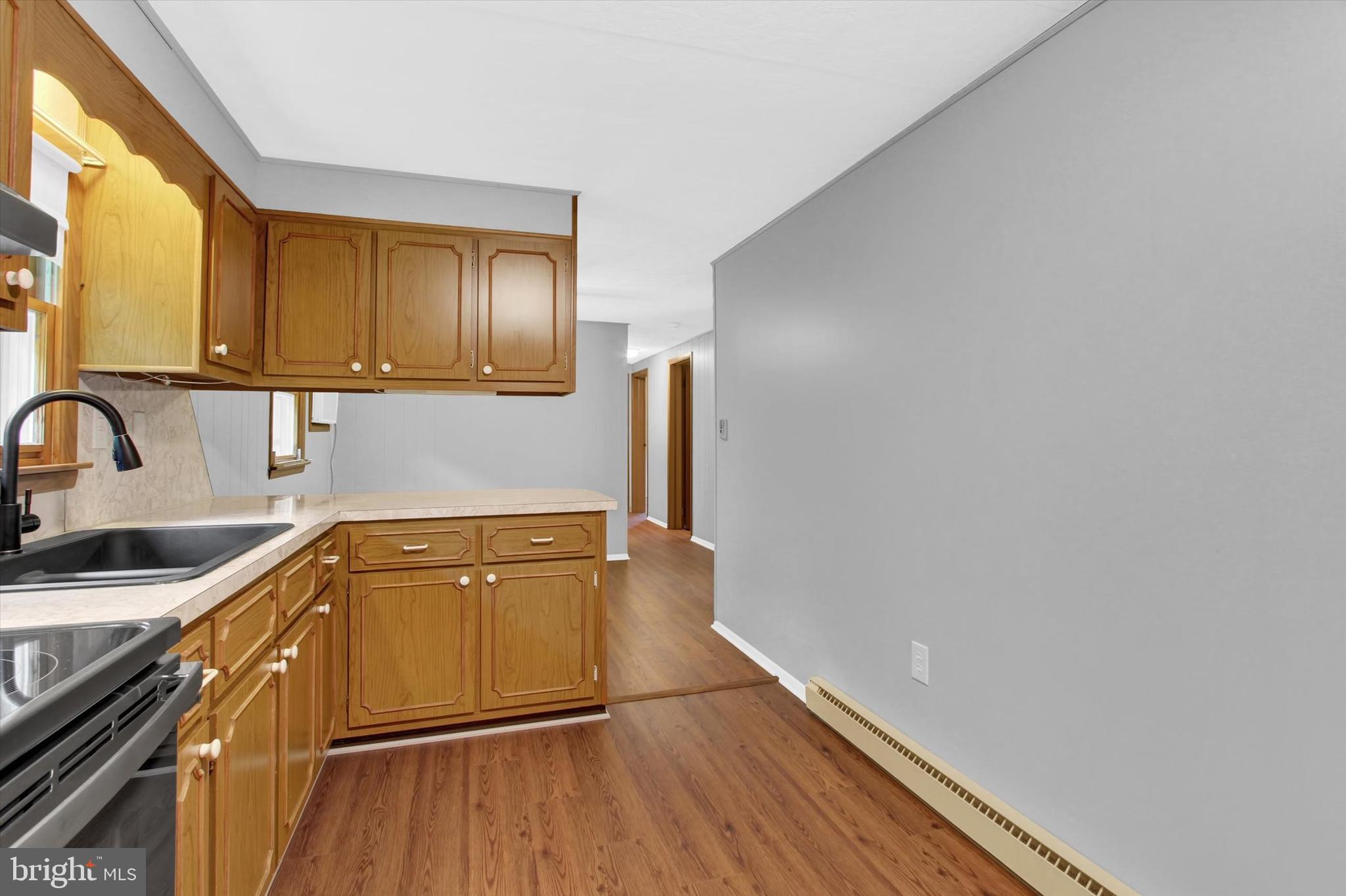 10316 Old Forge Road Waynesboro, PA 17268 - Photo 12 of 25 BREAKFAST BAR
