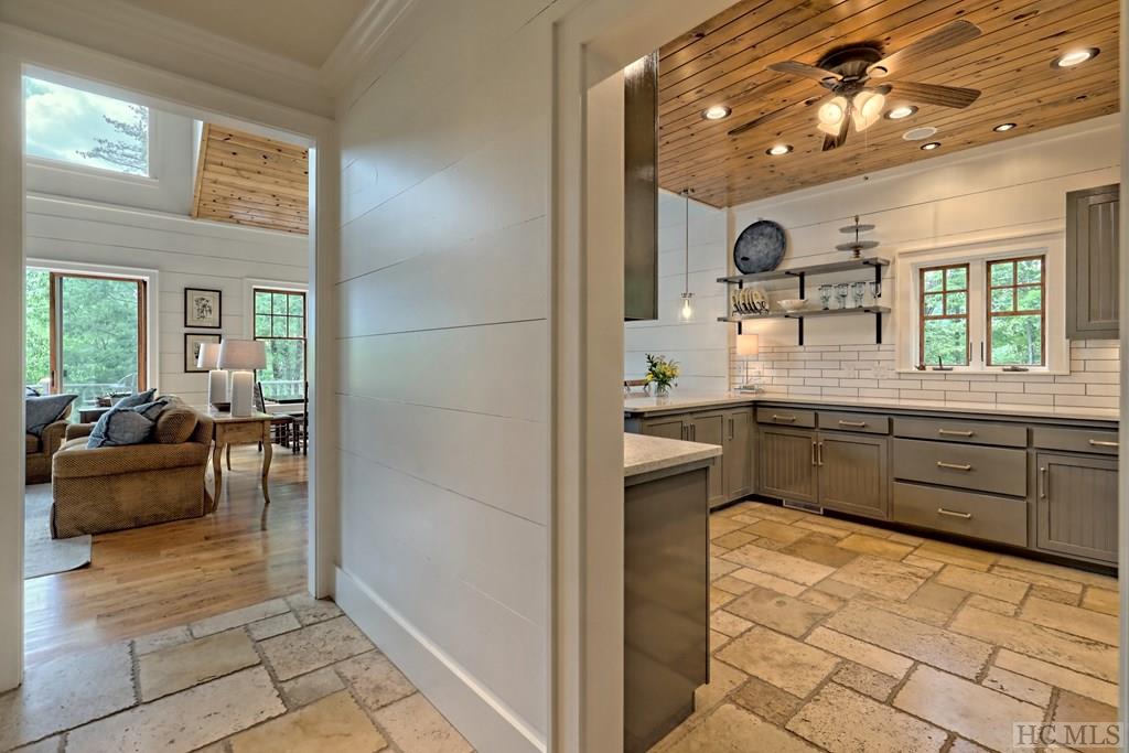 142 Highridge Road Highlands, NC 28741 - Photo 8 of 63 Gallery Image 8
