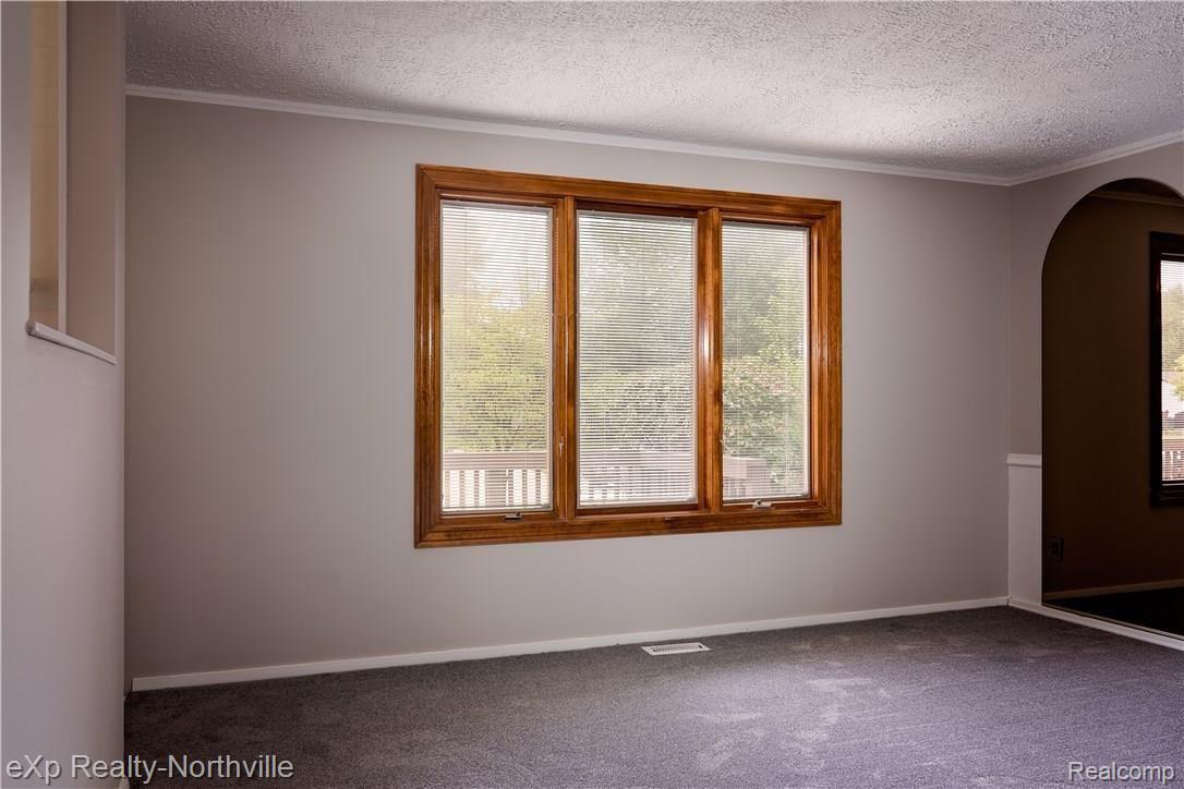 15538 Colbert Street Romulus, MI 48174 - Photo 8 of 22 15538 Colbert-12.jpg